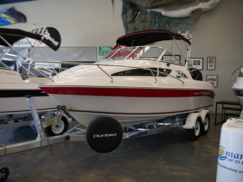Revival 580 Sportz - Cabin Boat - APRIL SUPER SPECIAL Revival 580 Sportz - Cabin Boat - APRIL SUPER SPECIAL