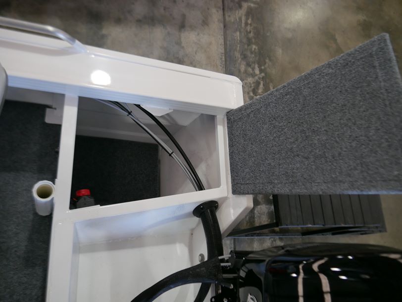 Quintrex 420 Explore Trophy - Side Console Quintrex 420 Explore Trophy - Side Console