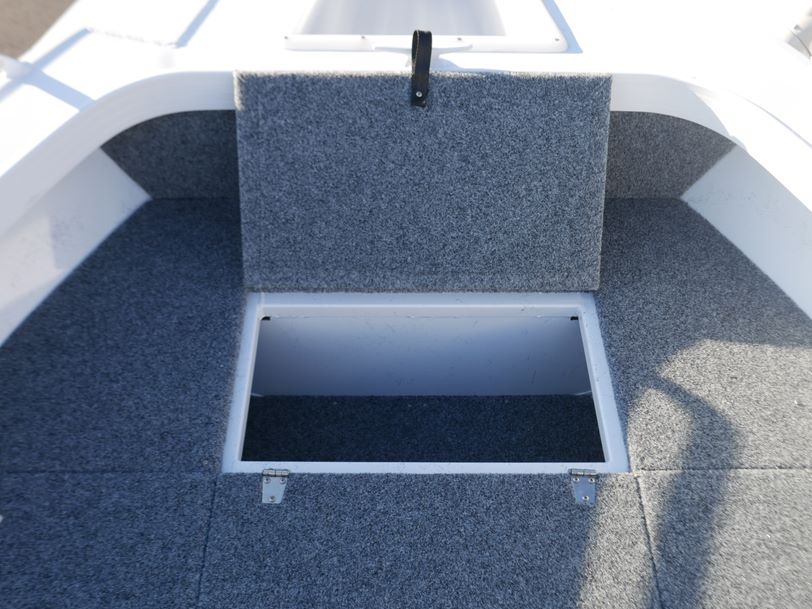 Quintrex 440 Renegade Side Console Quintrex 440 Renegade Side Console