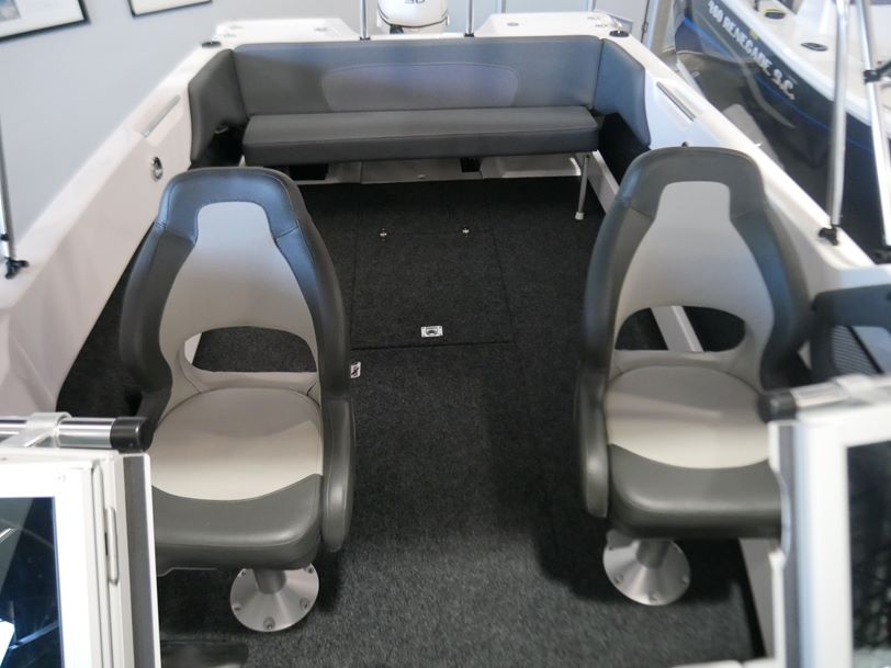 Revival R520 Sportz - Runabout Revival R520 Sportz - Runabout