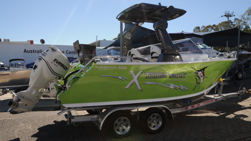 Formosa Tomahawk Offshore 580 X Bowrider Formosa Tomahawk Offshore 580 X Bowrider