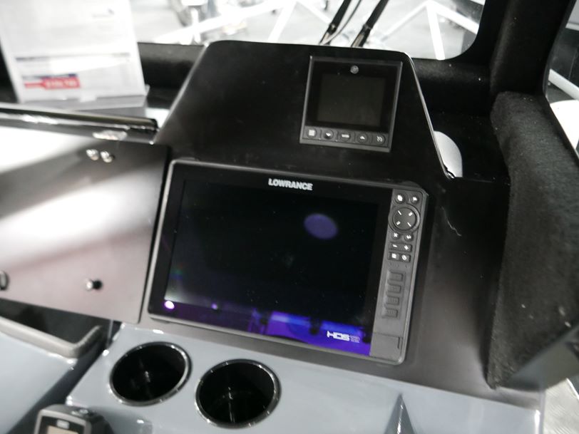 YELLOWFIN 7000 CENTRE CABIN - NEW 2019 RELEASE YELLOWFIN 7000 CENTRE CABIN - NEW 2019 RELEASE