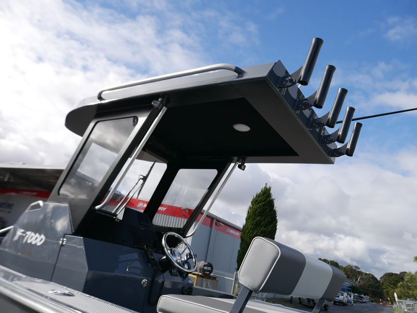 YELLOWFIN 7000 CENTRE CABIN - NEW 2019 RELEASE YELLOWFIN 7000 CENTRE CABIN - NEW 2019 RELEASE