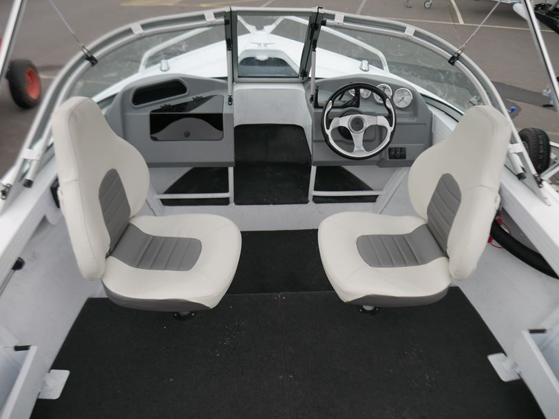 Quintrex 481 Fishabout PRO Runabout Quintrex 481 Fishabout PRO Runabout
