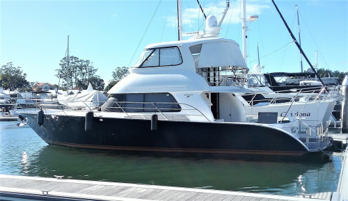 New Zealand built Formula 570 Enclosed Flybridge New Zealand built Formula 570 Enclosed Flybridge