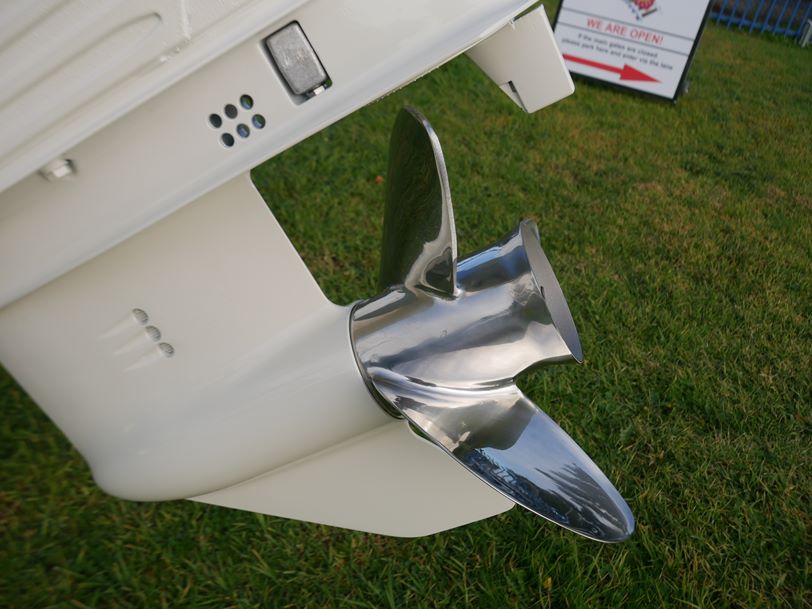 Quintrex 430 Fishabout Pro - Runabout Quintrex 430 Fishabout Pro - Runabout