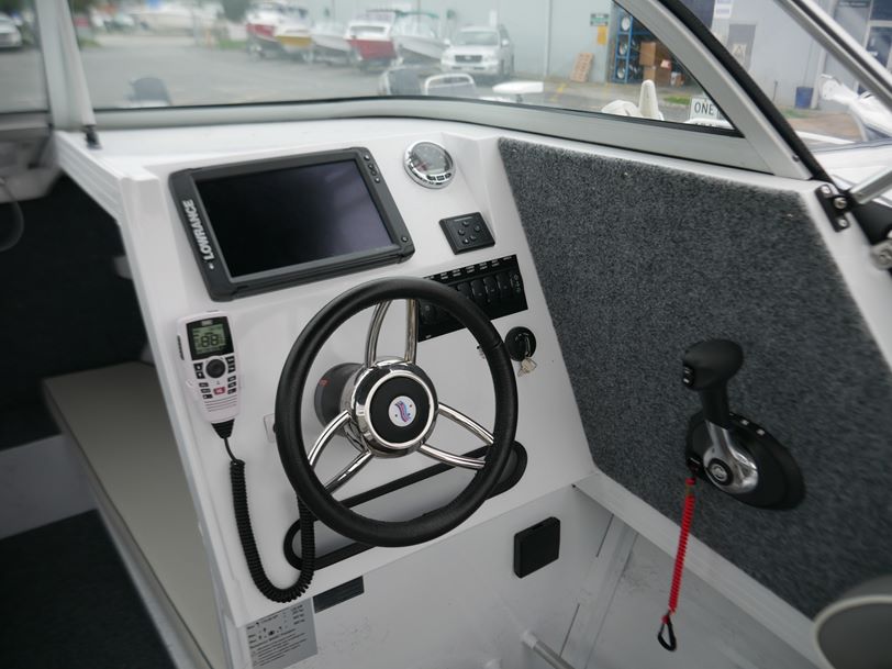 Quintrex 610 Trident - Soft Top Quintrex 610 Trident - Soft Top