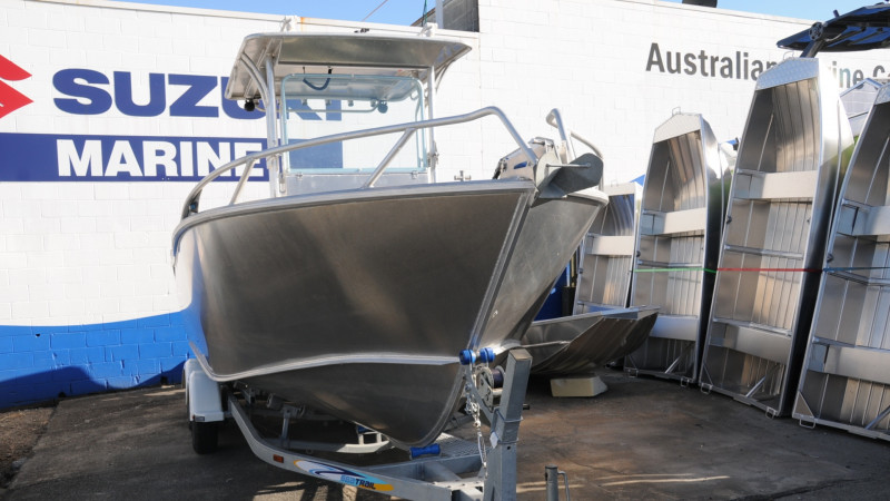 Formosa Offshore Centre Console Formosa Offshore Centre Console