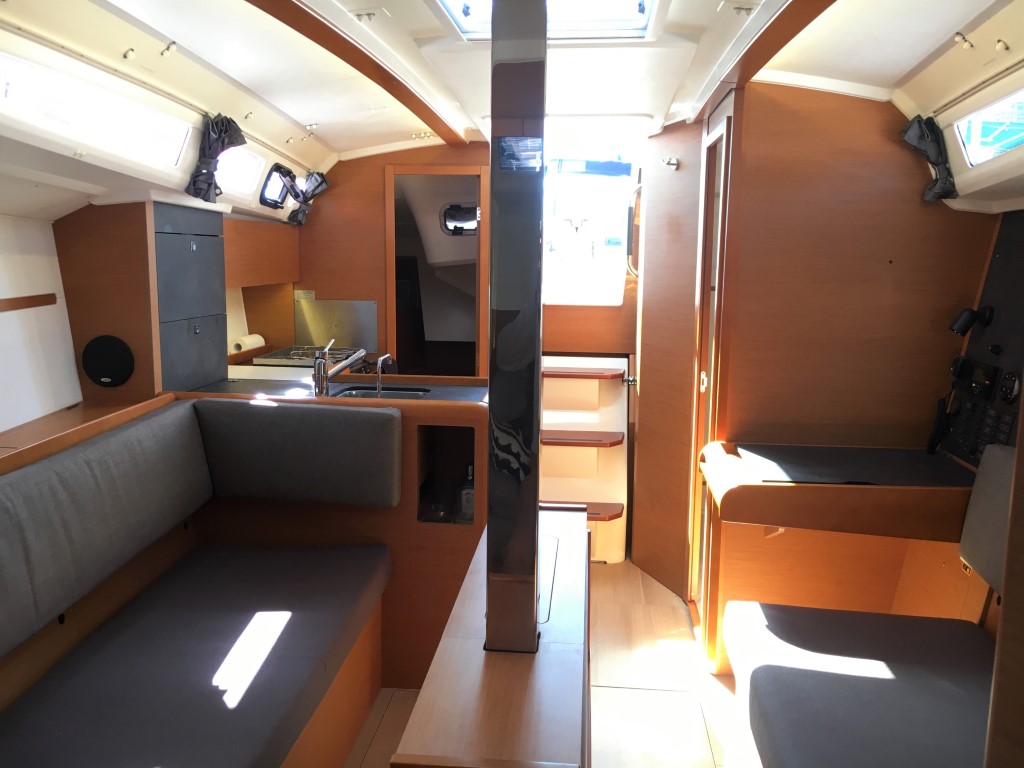 2015 Sun Odyssey 349 (2016 Model)