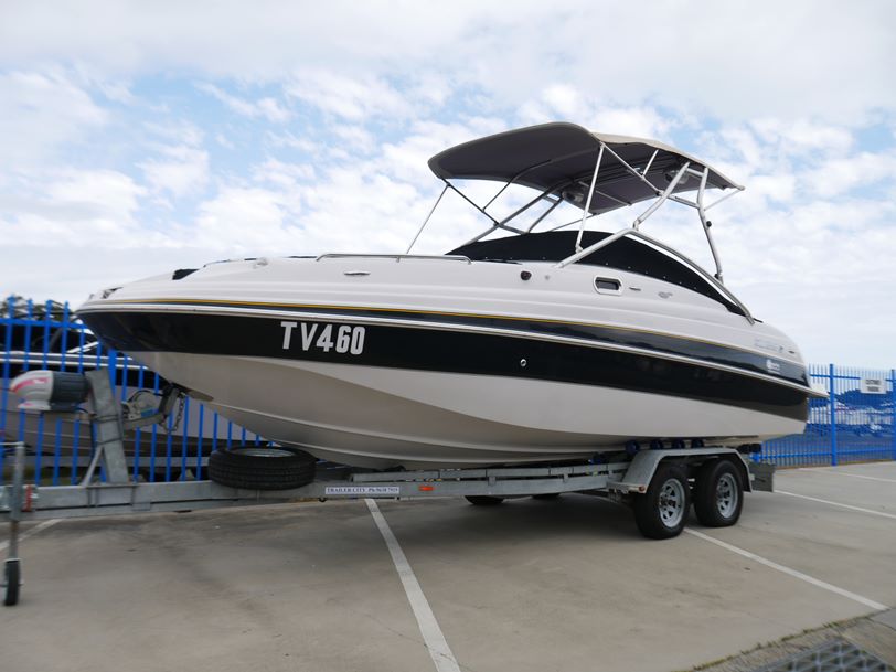 Four Winns 244 Funship - Bow Rider Four Winns 244 Funship - Bow Rider