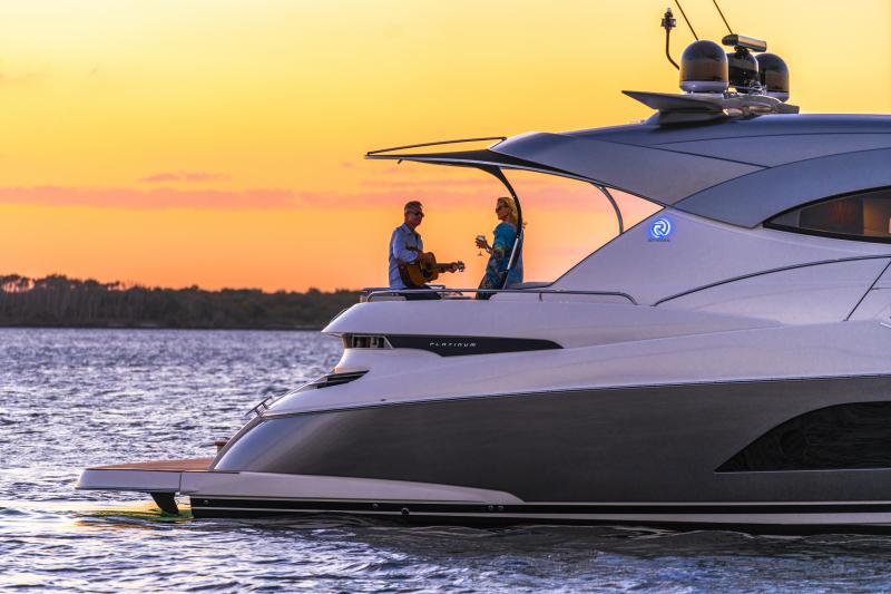 New Riviera 6000 Platinum Series New Riviera 6000 Platinum Series