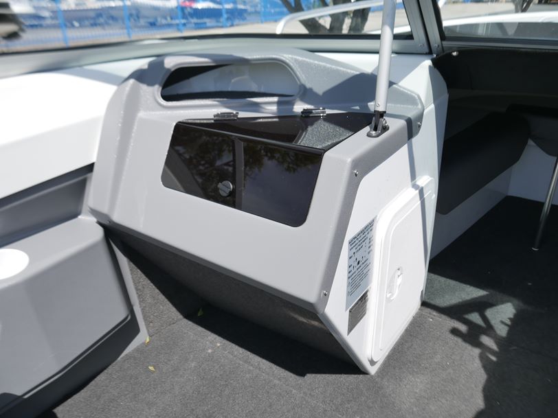 Quintrex 510 Cruiseabout - Bow Rider Quintrex 510 Cruiseabout - Bow Rider