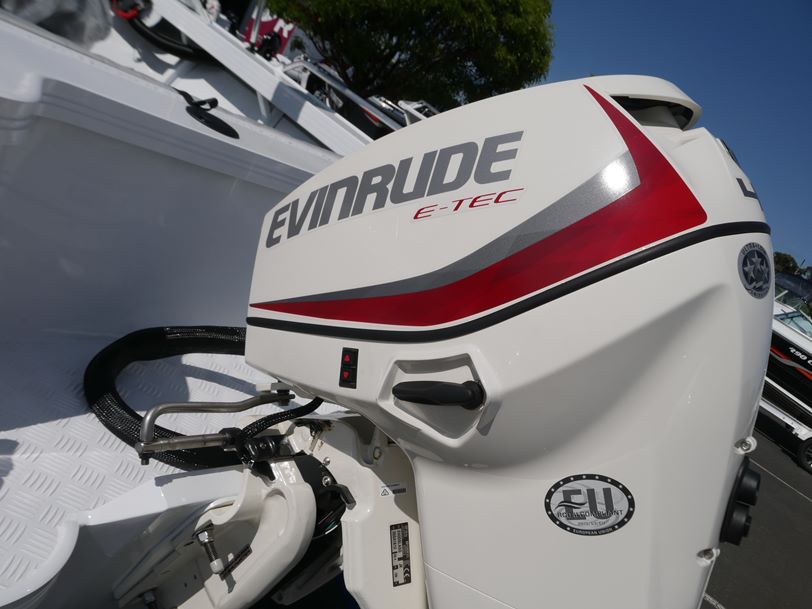Quintrex 430 Fishabout Pro - Runabout Quintrex 430 Fishabout Pro - Runabout