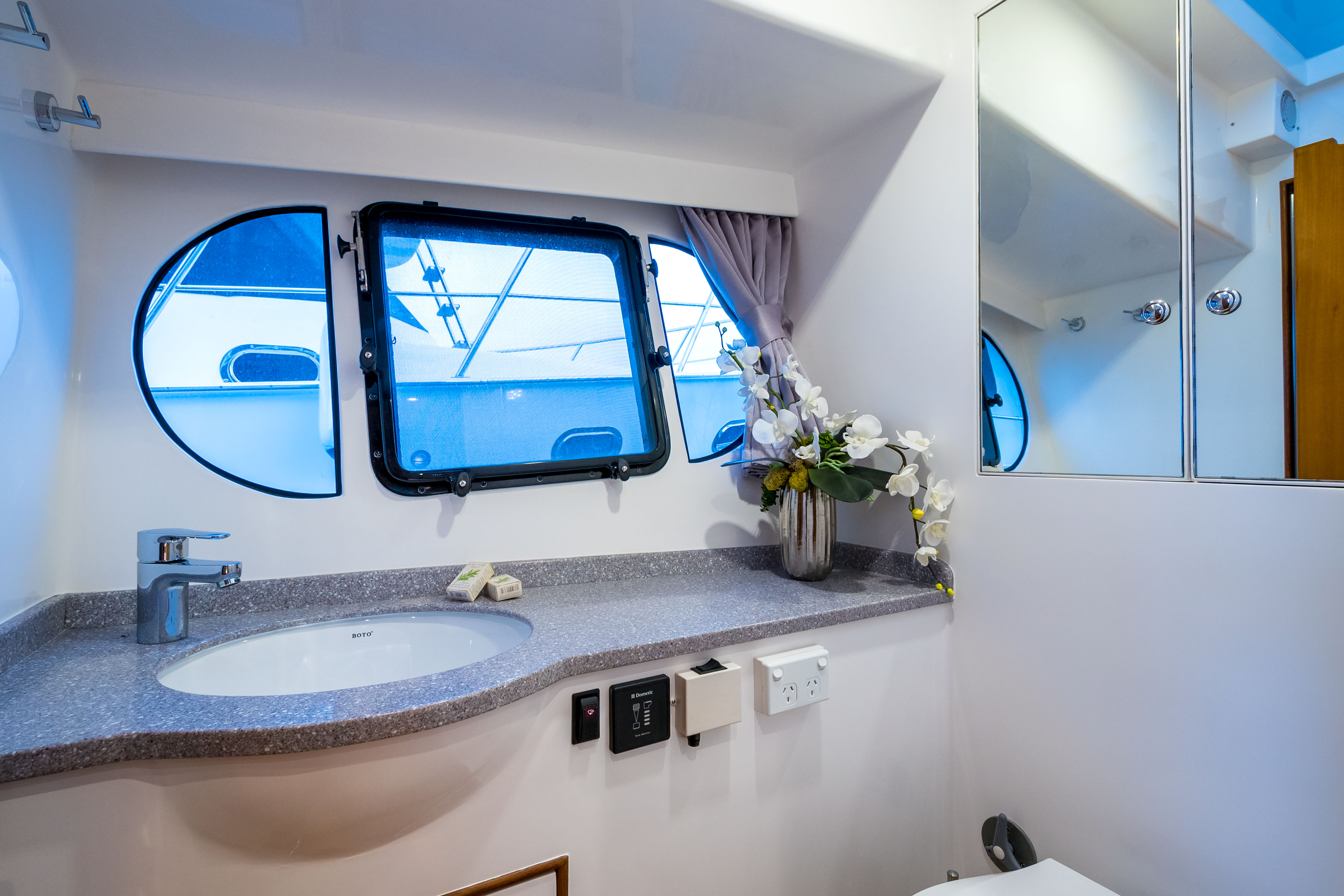 Integrity 490 Sedan. | Maritimo Gold Coast