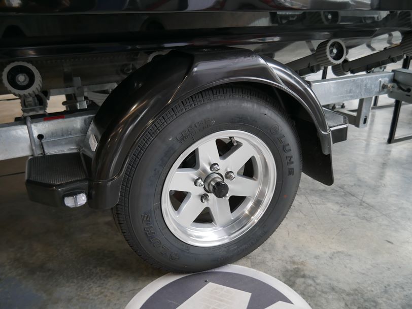 Revival R560 X-Rider Bow Rider Revival R560 X-Rider Bow Rider