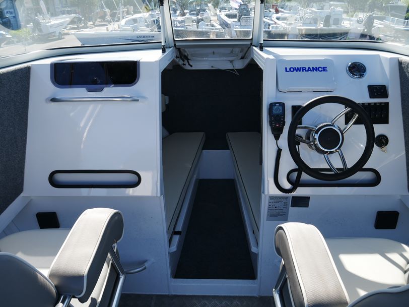Quintrex 650 Trident - Soft Top Quintrex 650 Trident - Soft Top