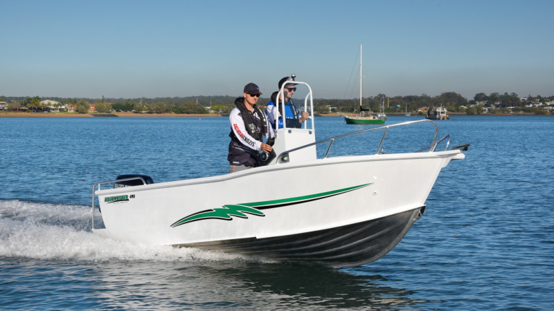 Aquamaster 4.9m Deluxe Centre Console Aquamaster 4.9m Deluxe Centre Console