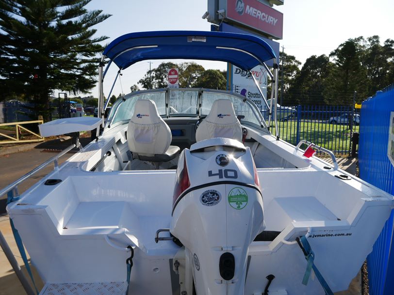 Quintrex 430 Fishabout - Runabout Quintrex 430 Fishabout - Runabout