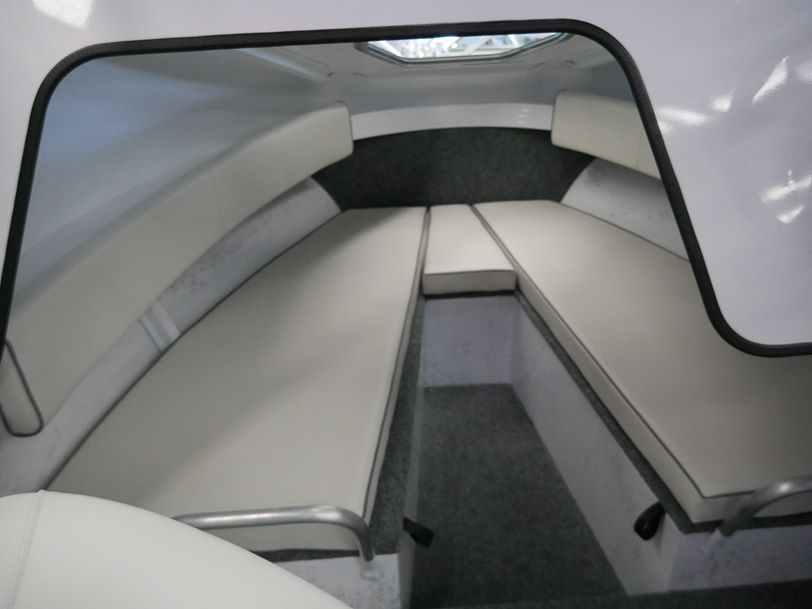 Quintrex 570 Sea Spirit - Cabin Boat Quintrex 570 Sea Spirit - Cabin Boat
