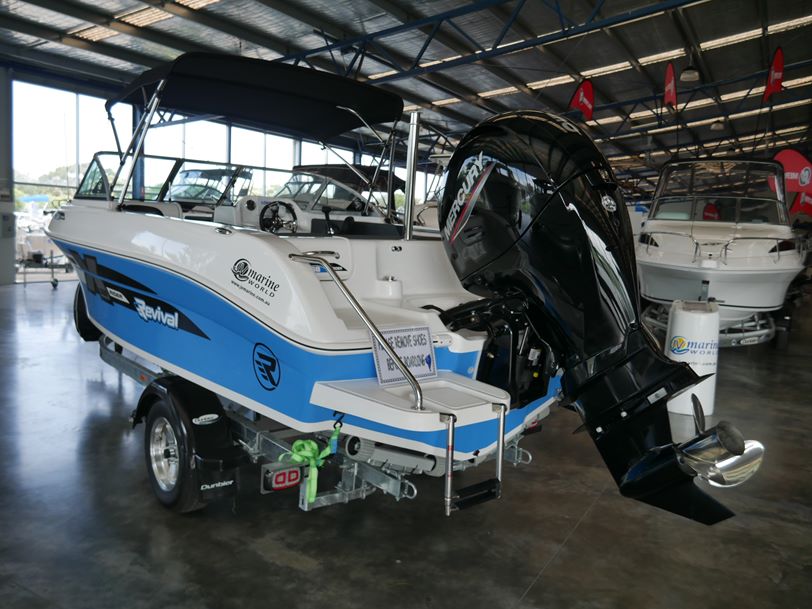 Revival R560 X-Rider Bow Rider Revival R560 X-Rider Bow Rider
