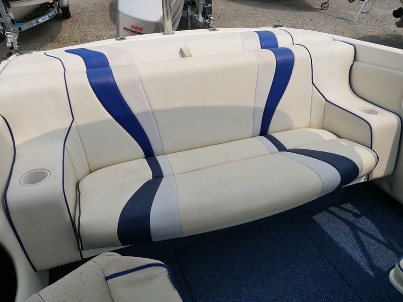 Haines Signature 550BR - Bow Rider Haines Signature 550BR - Bow Rider