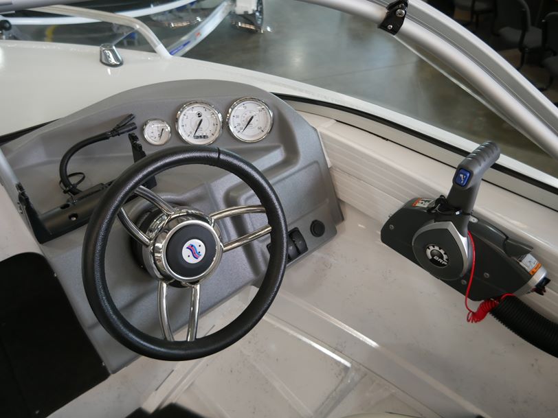 Quintrex 430 Fishabout Pro - Runabout Quintrex 430 Fishabout Pro - Runabout