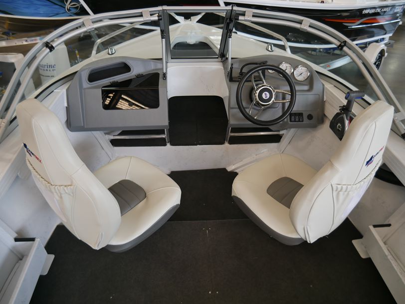 Quintrex 430 Fishabout Pro - Runabout Quintrex 430 Fishabout Pro - Runabout