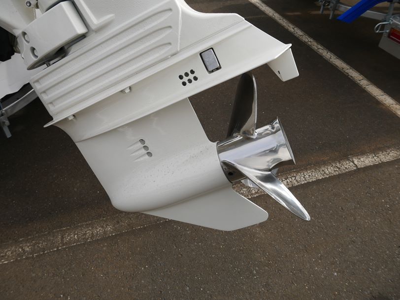 Quintrex 430 Fishabout Escape - Runabout Quintrex 430 Fishabout Escape - Runabout