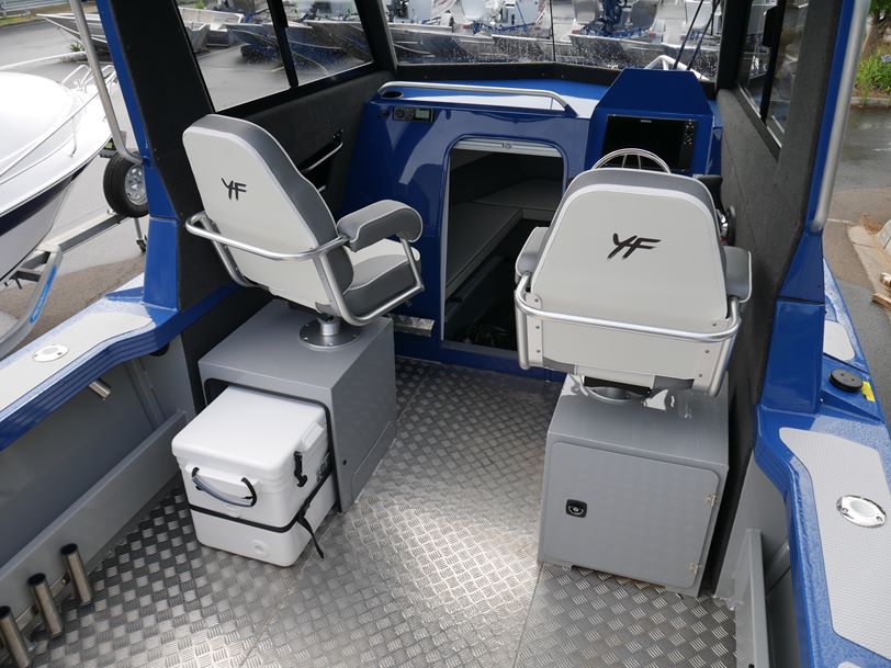 YELLOWFIN 7000 SOUTHERNER HARD TOP YELLOWFIN 7000 SOUTHERNER HARD TOP