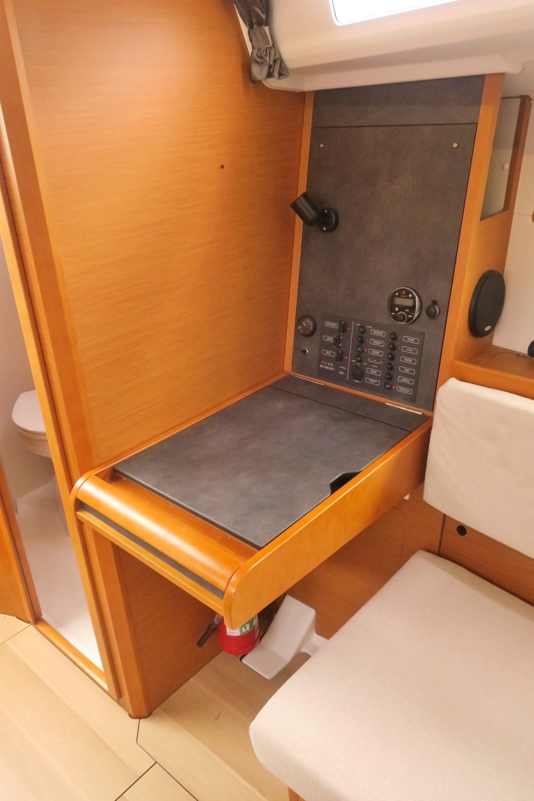 2015 Jeanneau Sun Odyssey 349