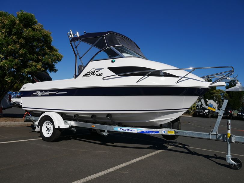 Revival 530 Offshore - Cabin Boat Revival 530 Offshore - Cabin Boat