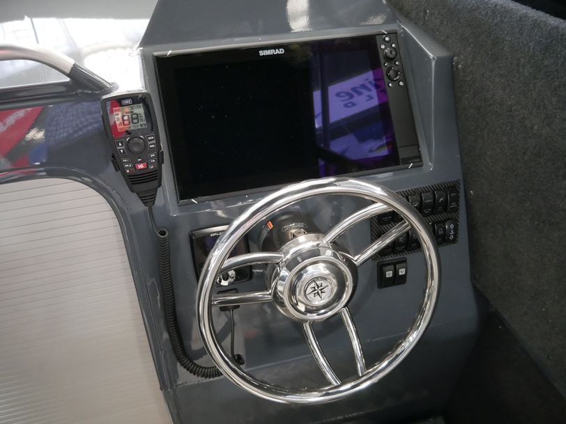 YELLOWFIN 7600 SOUTHERNER HARD TOP YELLOWFIN 7600 SOUTHERNER HARD TOP
