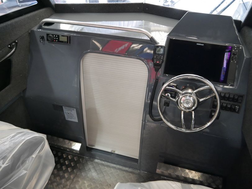 YELLOWFIN 7600 SOUTHERNER HARD TOP YELLOWFIN 7600 SOUTHERNER HARD TOP