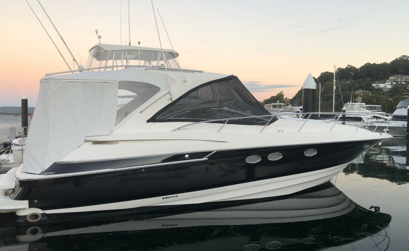 Regal 4260 Sports Cruiser Regal 4260 Sports Cruiser