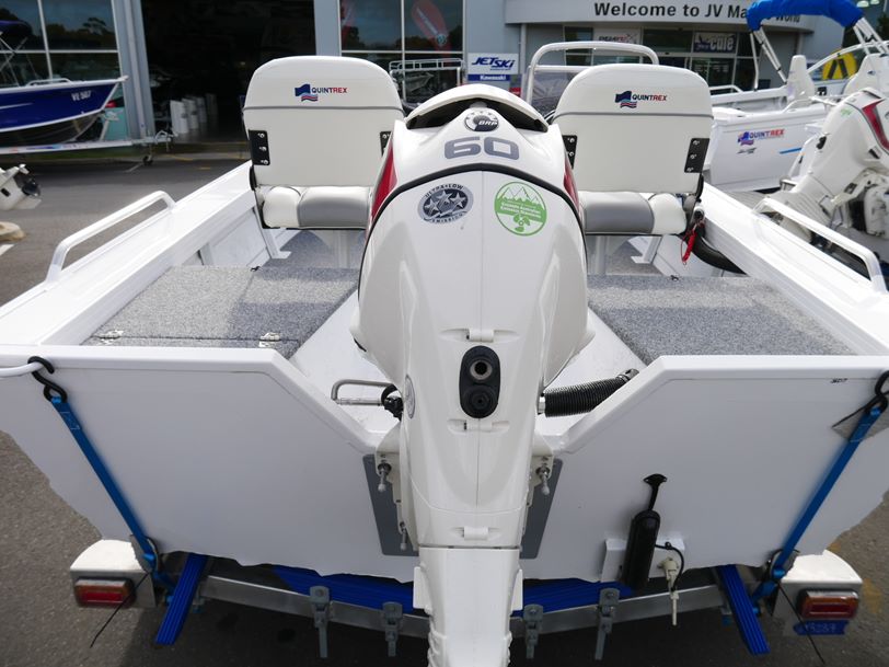 Quintrex 440 Explorer Trophy Side Console Quintrex 440 Explorer Trophy Side Console