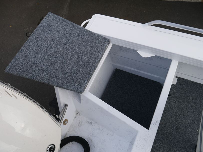 Quintrex 440 Explorer Trophy Side Console Quintrex 440 Explorer Trophy Side Console