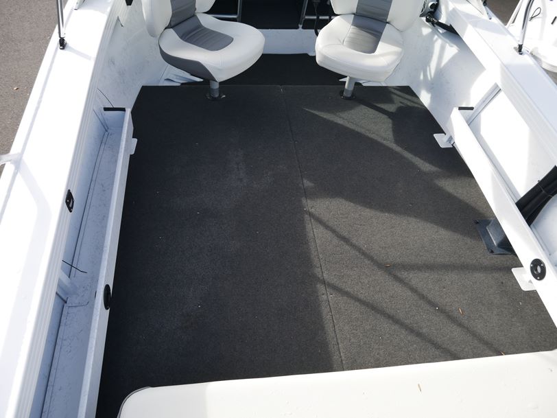 Quintrex 481 Fishabout PRO Runabout Quintrex 481 Fishabout PRO Runabout