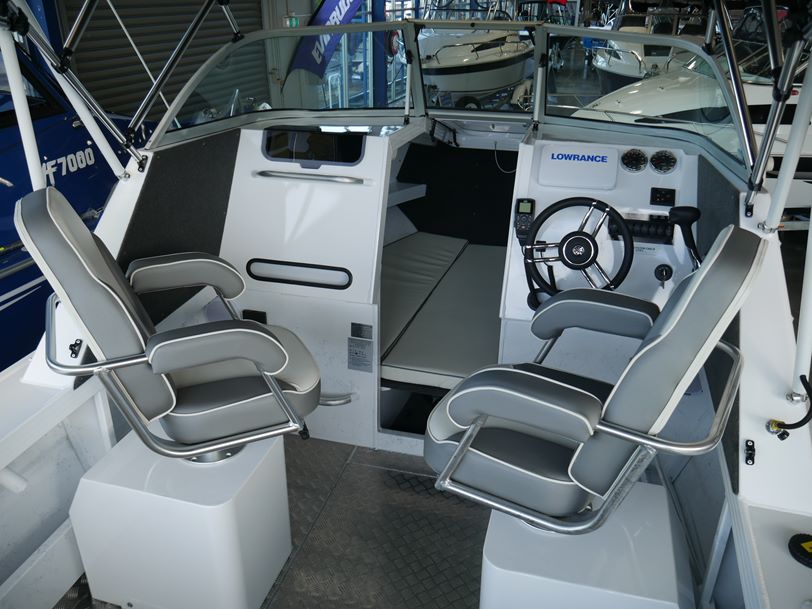 Quintrex 610 Trident - Soft Top Quintrex 610 Trident - Soft Top