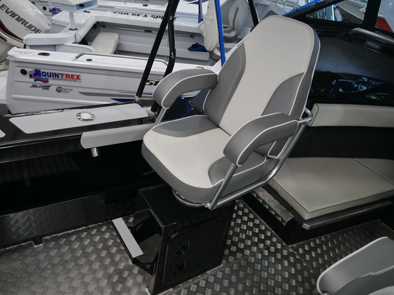 YELLOWFIN 6200 FOLDING HARD TOP - PLATE OFFSHORE FISHING BOAT YELLOWFIN 6200 FOLDING HARD TOP - PLATE OFFSHORE FISHING BOAT