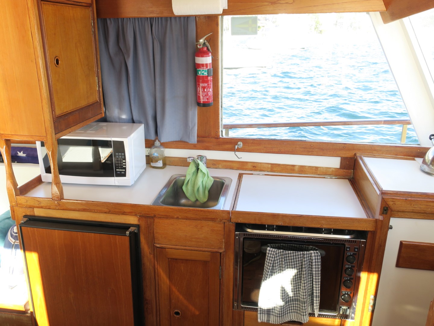 Grand Banks 32