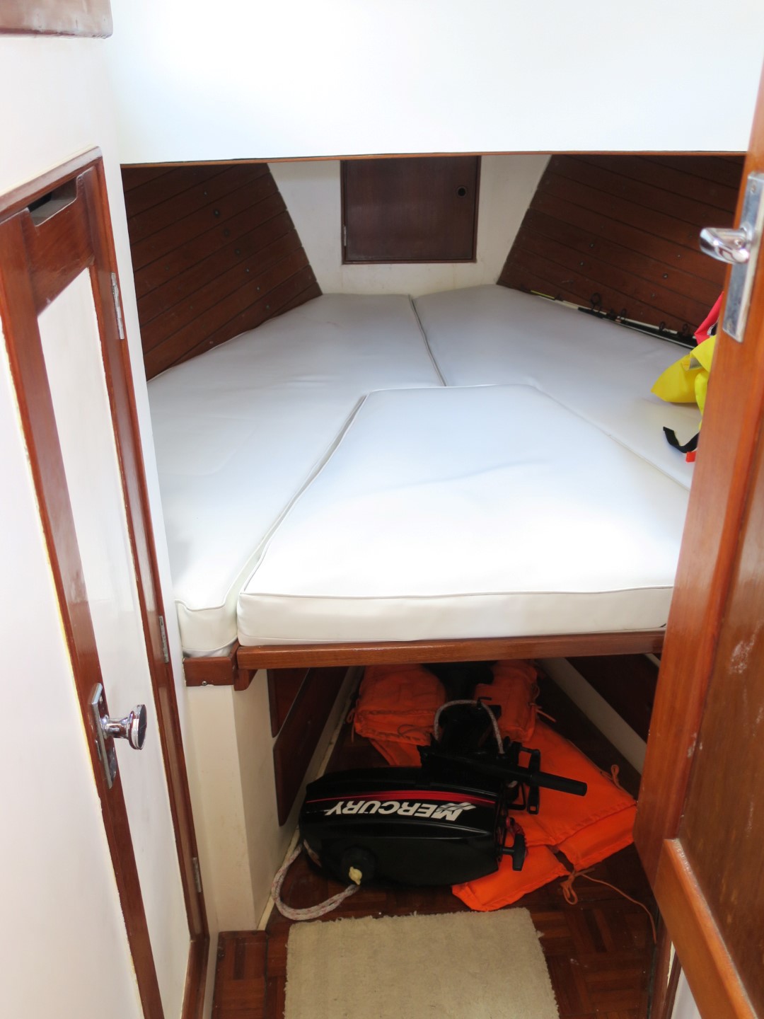 Grand Banks 32