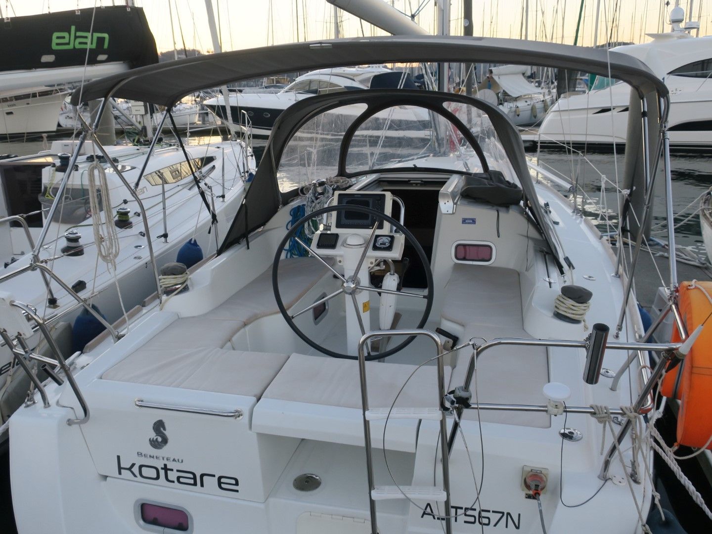 2011 Beneteau Oceanis 31