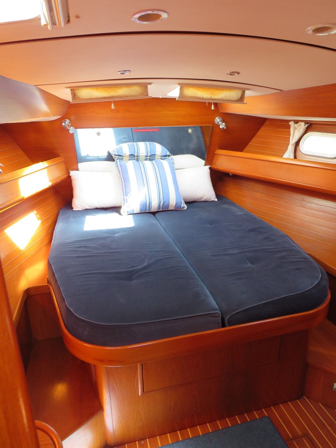 1998 Jeanneau Sun Odyssey 45.2