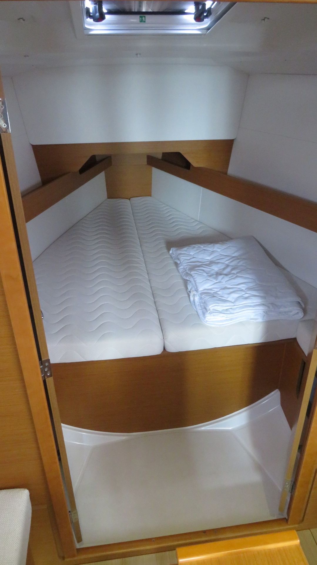2014 Sun Odyssey 349