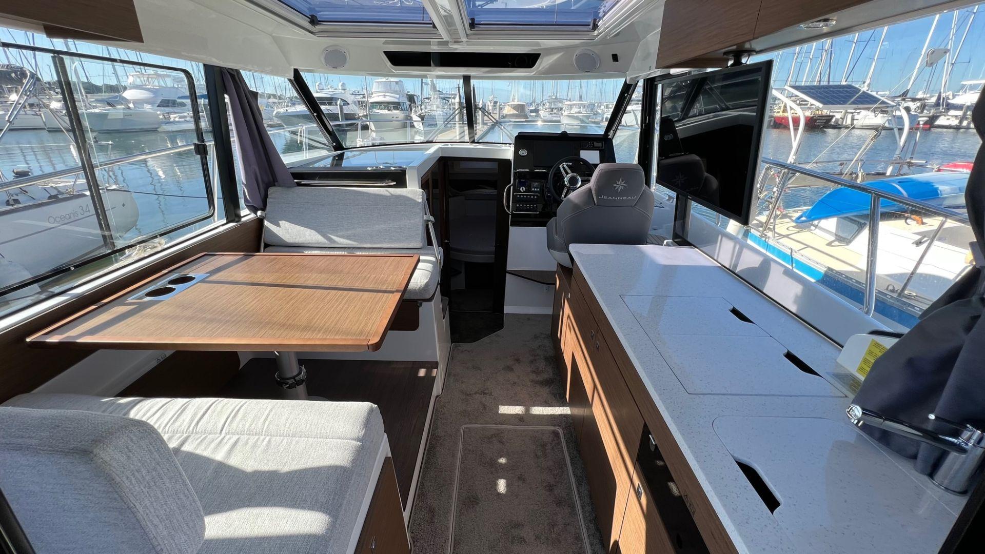 2021 Jeanneau Merry Fisher 1095