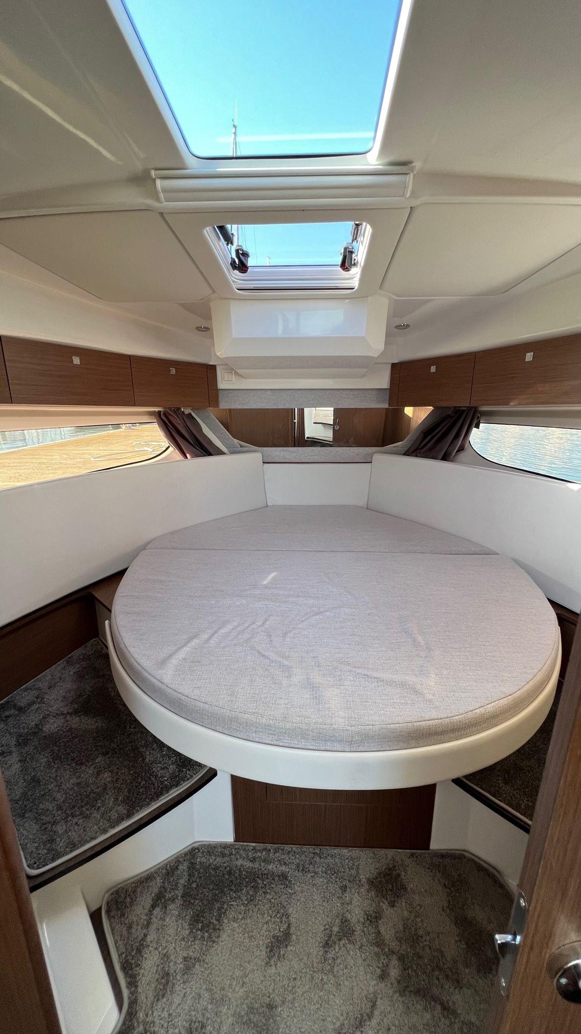 2021 Jeanneau Merry Fisher 1095