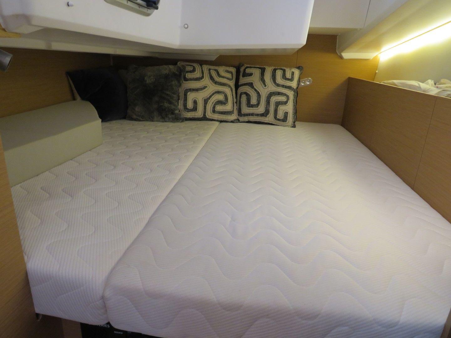 2023 Jeanneau Sun Odyssey 380