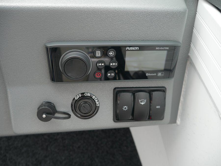 Quintrex 520 Cruiseabout Bow Rider (#62254) Quintrex 520 Cruiseabout Bow Rider (#62254)