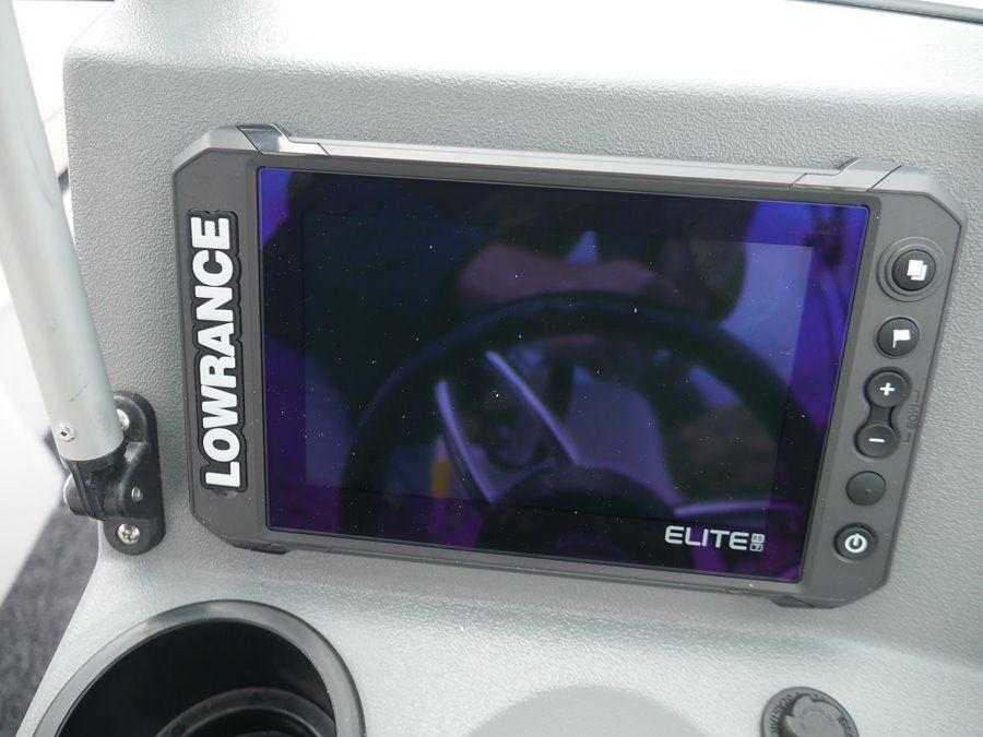 Quintrex 520 Cruiseabout Bow Rider (#62254) Quintrex 520 Cruiseabout Bow Rider (#62254)