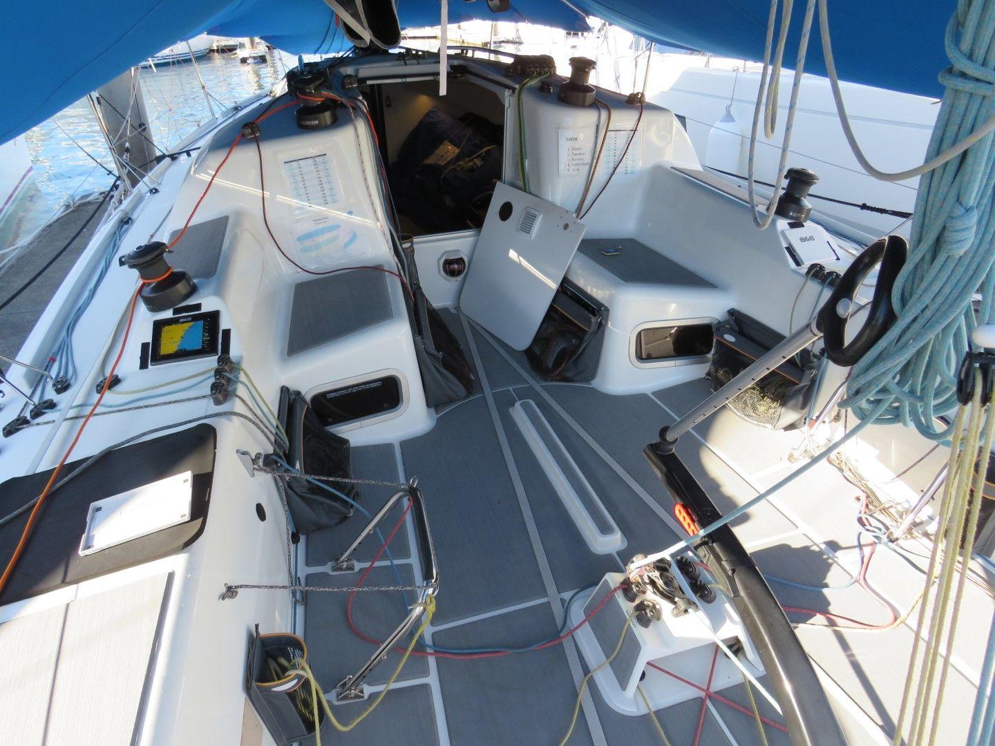 2020 Jeanneau Sun Fast 3300 